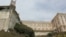 Vista exterior de la prisión federal de Alcatraz, en California, en una foto tomada en agosto de 2014. (Laika ac/Flickr vía Wikimedia Commons). 