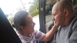 Eduardo Arocena con su esposa Miriam, en Miami, tras salir en libertad. (Foto: Facebook/Alfredo Fernández-Gámez)