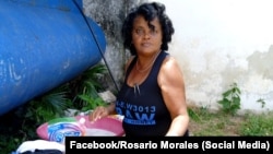 Rosario Morales lava en bajos de apartamento en Villa Panamericana por baja presión de agua
