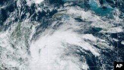 Las autoridades mexicanas advirtieron que el meteoro podría causar “lluvias intensas” en la península de Yucatán
