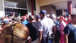 Facebook/Dairis González (Social Media) Filas en Bandec de Morón por escasez de efectivo