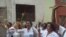 Vecinos se indignaron contra represores de las Damas de Blanco en La Habana.
