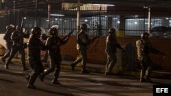 Miembros de la Guardia Nacional Bolivaraiana (GNB).