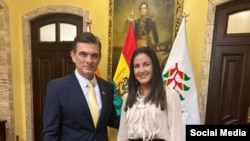 Nuevo presidente de Bolivia, Rodrigo Paz, recibe a Rosa María Payá 