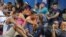Cientos de migrantes cubanos quedaron varados en camino a EEUU tras la derogación de "pies secos, pies mojados".