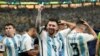 Lionel Messi celebra el triunfo argentino en la Copa Mundial de Fútbol de Qatar. (AP/Frank Augstein)