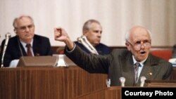 Andrei D. Sajarov en el Congreso de Diputados de la URSS en 1989.