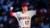 Shohei Ohtani, lanzador inicial de Los Ángeles Angels, acordó el sábado 9 de diciembre un contrato récord de 700 millones de dólares por 10 años con los Dodgers. (AP Photo/Ashley Landis, Archivo)