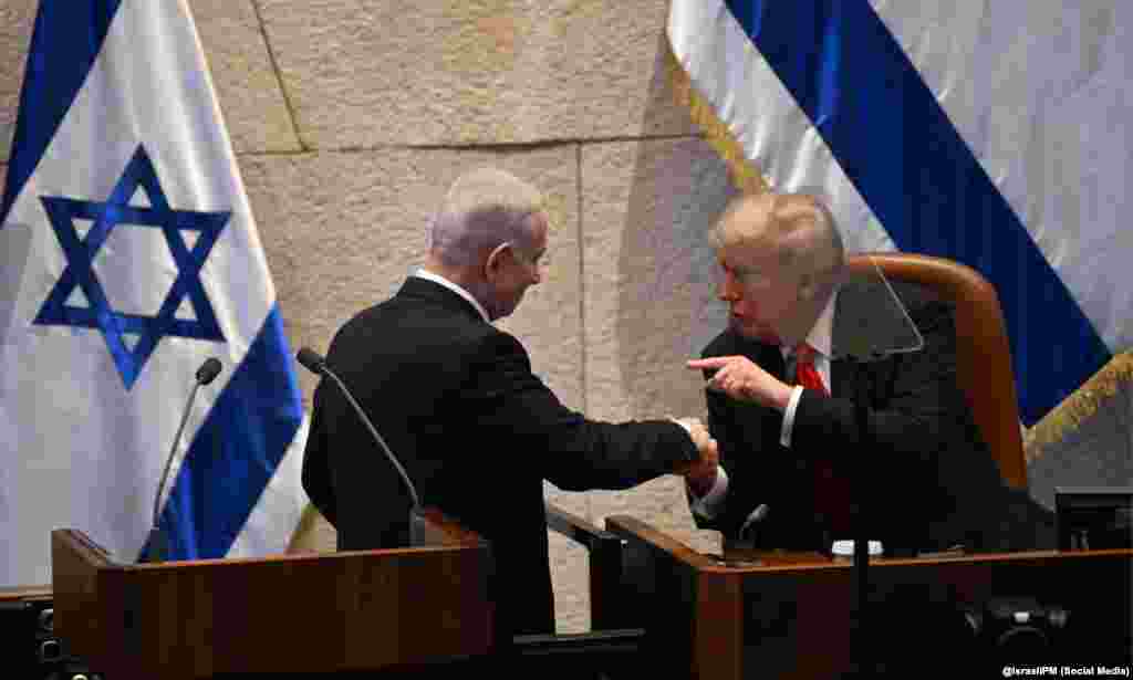 El presidente de Estados Unidos Donald Trump y el primer ministro israelí Benjamin Netanyahu en la Knéset, en Jerusalén.