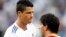 El delantero portugués del Real Madrid, Cristiano Ronaldo (i), y el delantero argentino del FC Barcelona, Leo Messi.
