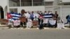 Manifestación frente a la embajada cubana en Lima, Perú. (Facebook/Movimiento Acciones por la Democracia)