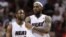 Dwyane Wade (izq) y LeBron James (dcha), dos de los principales jugadores del Miami Heat. 