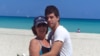 La exministra de Trabajo y Seguridad Social, Marta Elena Feitó Cabrera junto a su hijo Alejandro Fernández Feitó en Varadero, Cuba. 