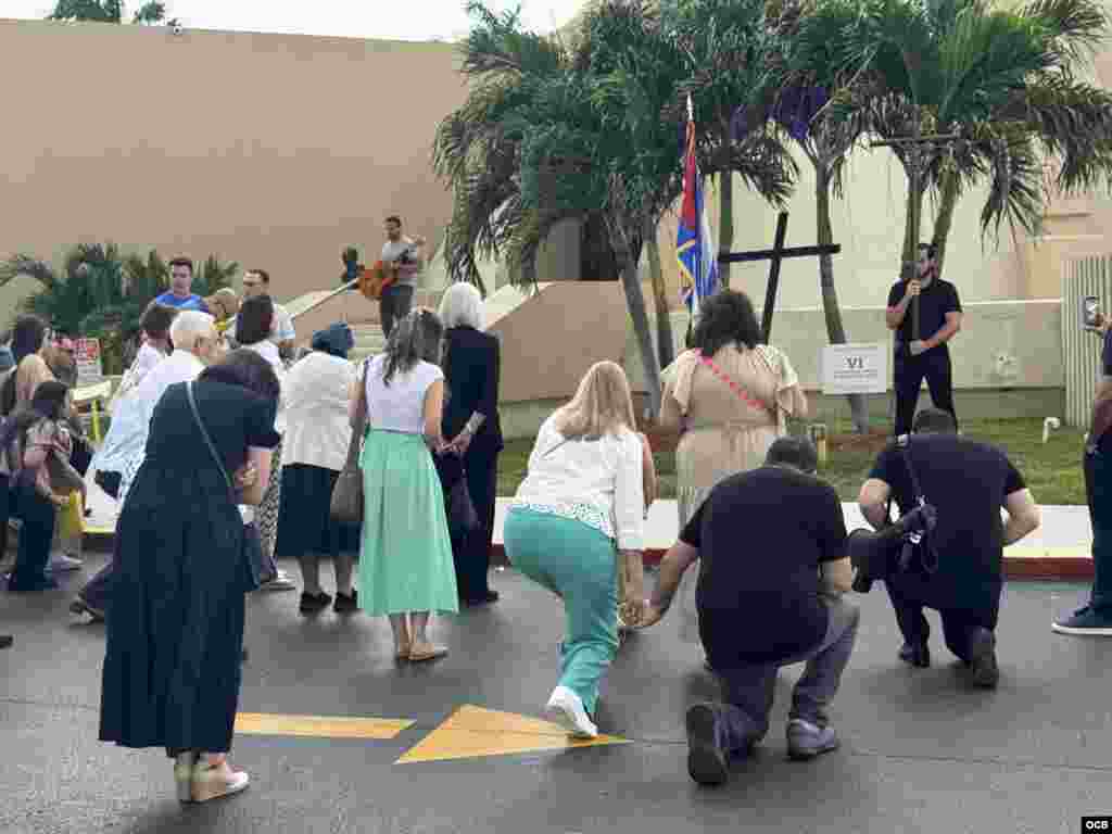 Sexta Estación del Via Crucis.