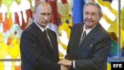 Vladimir Putin y Raúl Castro, en Cuba. Archivo.