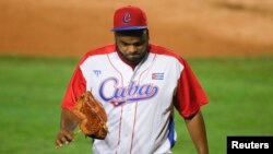 El pitcher cubano Carlos Viera en el juego contra Canadá. Foto Sam Navarro-USA TODAY Sports vía Reuters.