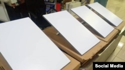 Equipos de Starlink decomisados a viajeros por la Aduana General de la República de Cuba. (Facebook/Aduana de Cuba)