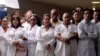Cubanos en el programa Más Médicos en Brasilia. EVARISTO SA / AFP