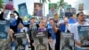 Manifestantes sostienen fotografías de personas que murieron durante las protestas contra el gobierno del presidente nicaragüense Daniel Ortega. (Archivo)